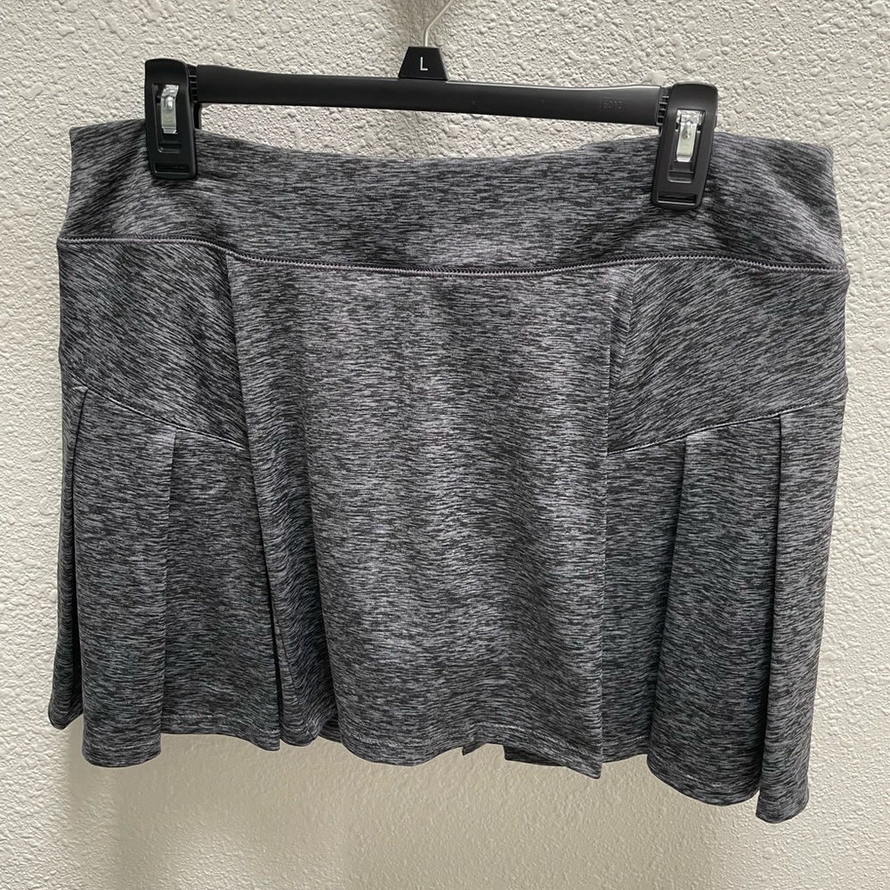 TEK GEAR “DRYTEK” SKORT - Size L - Heather Gray - EUC